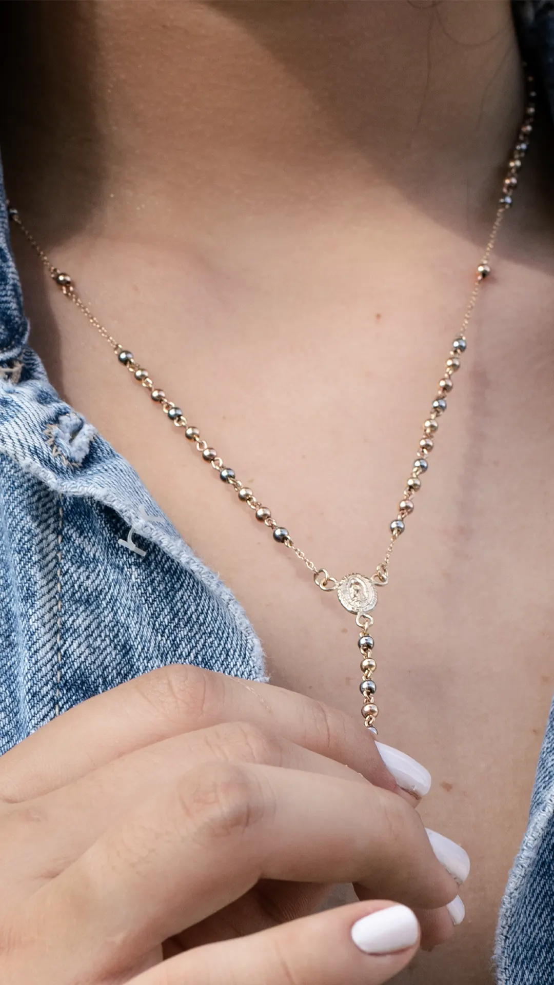 CAMÁNDULA EN ORO LAMINADO ESTILO TRES OROS B3mm