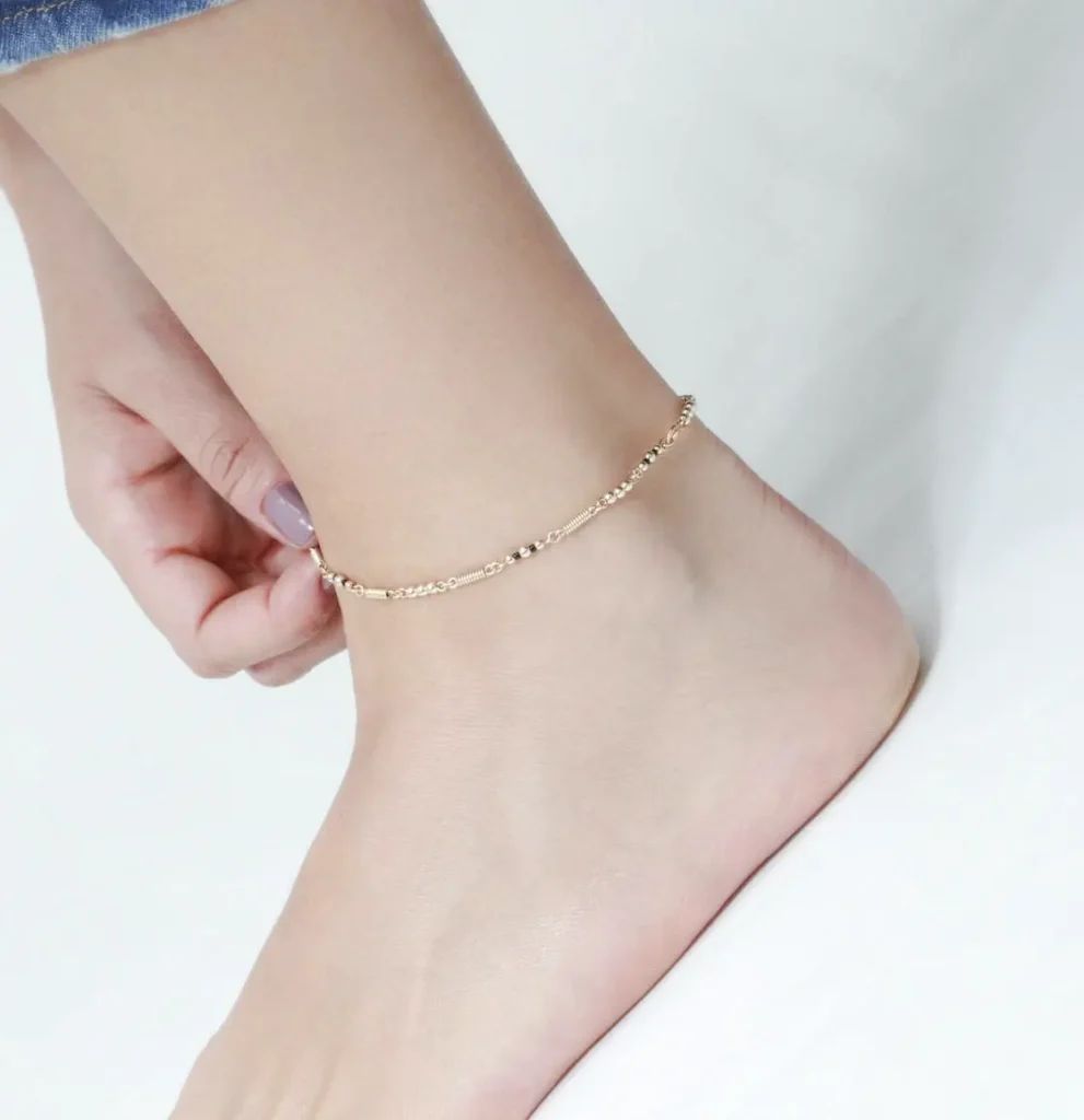 TOBILLERA EN ORO LAMINADO TORNILLO ESTILO MIYUKI SISTEMA DE AGARRE